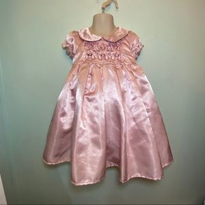 Beautiful pink little girls dress size 3T